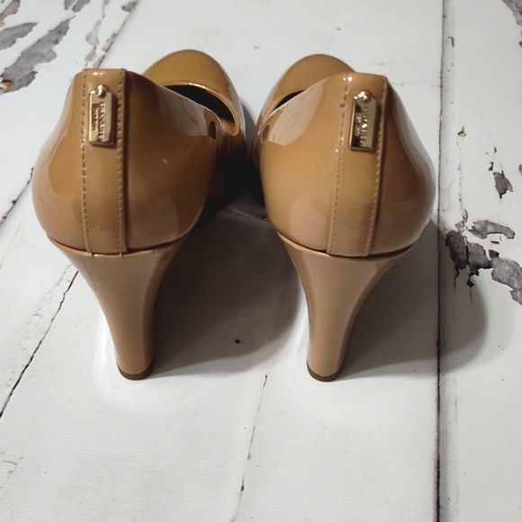 Coach Roni wedge patent leather heels pumps nude tan size 35 - Picture 3 of 6